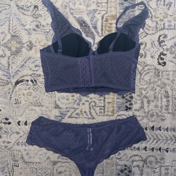 Victorias Secret Lingerie set - Picture 3 of 5